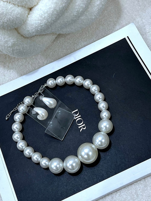 Pearl set necklace, Earrings