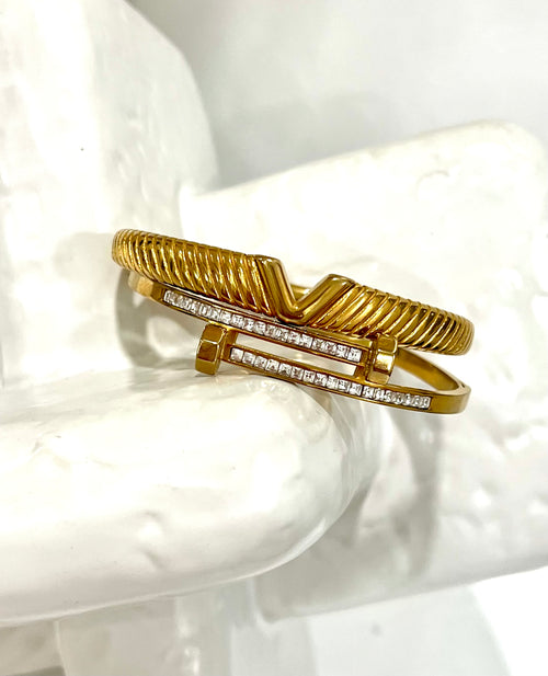 Golden pulse  , 2 pieces